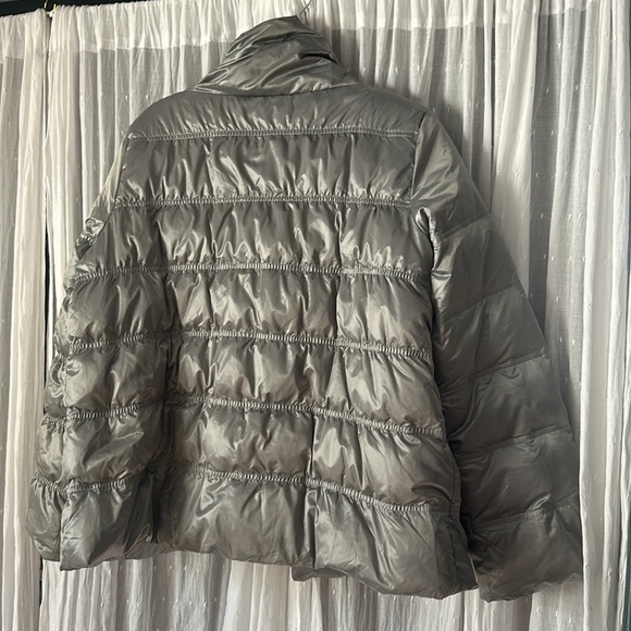 M Eileen Fisher Platinum Funnel Neck Puffer down coat. Silver. Snap buttons. EUC - Picture 11 of 16